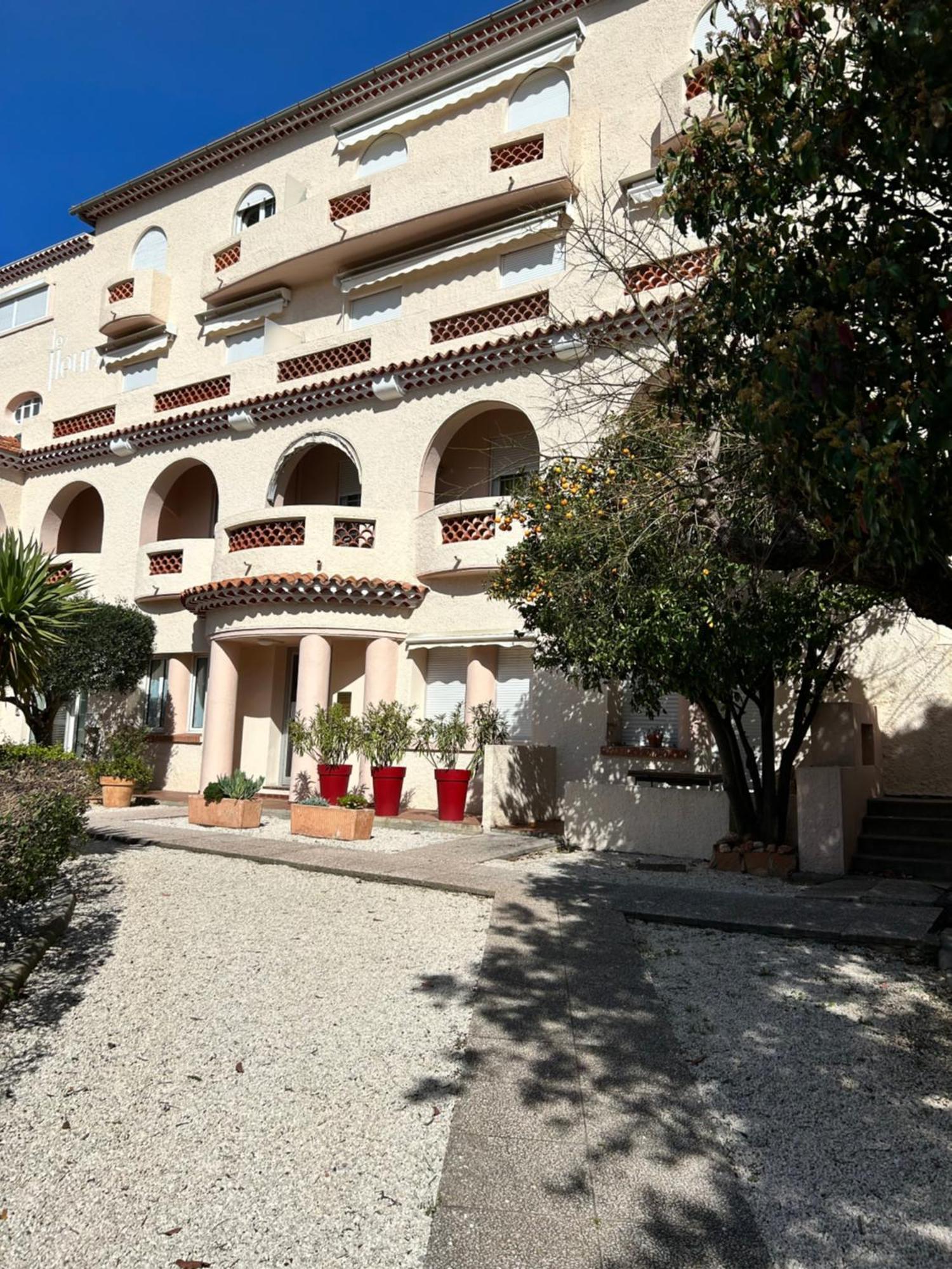 Agreable Studio Renove Avec Place De Parking Bandol Eksteriør bilde